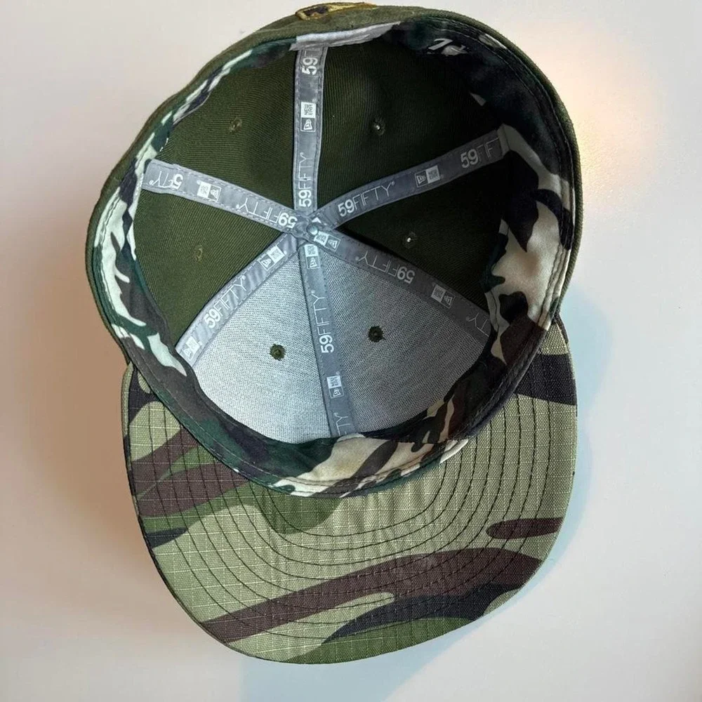 New Era 59Fifty Chicago Cubs Camo Baseball Hat size 7 1/4